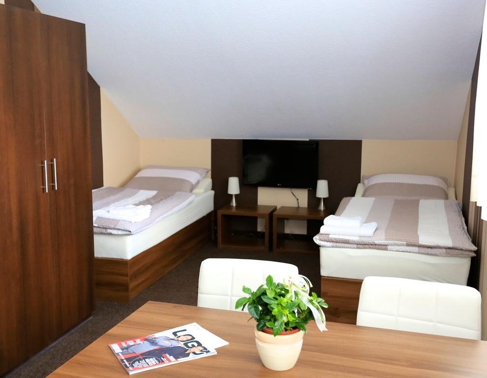10 Bed And Breakfast 포즈난 객실 사진